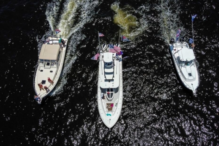 "Trumptillas", o flotillas por Trump, homenajean en Florida al presidente