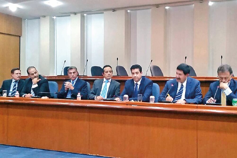 José Rosas; Aguascalientes, Martín Orozco; Puebla, Antonio Gali; Quintana Roo, Carlos Joaquín; Tamaulipas, Francisco García; Chihuahua, Javier Corral, y Veracruz, Miguel Ángel Yunes (ESPECIAL)