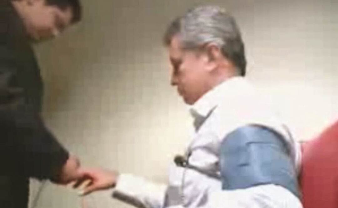 Durante más de dos horas Mario Anguiano respondió a preguntas diversas relacionadas con su vida personal y sus conflictos políticos