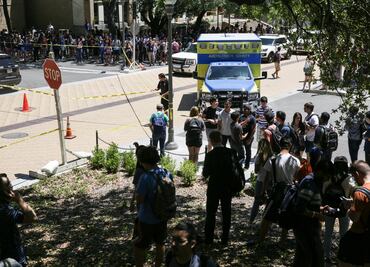 Reportan un muerto por apuñalamiento en Universidad de Texas