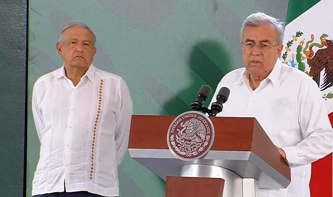 El gobernador de Sinaloa, Rubén Rocha Moya, se desvivió en elogios al presidente Andrés Manuel López Obrador. Foto: especial