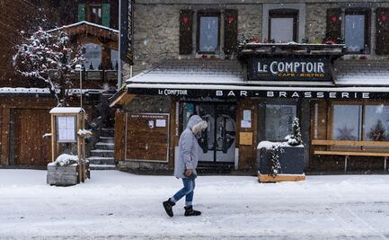 Imponen toque de queda en Francia para contener contagios de Covid-19