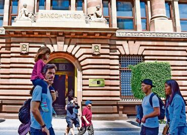 Banxico se desvincula de la Fed y recorta la tasa de interés en 50 puntos; pasa de 10% a 9.50%