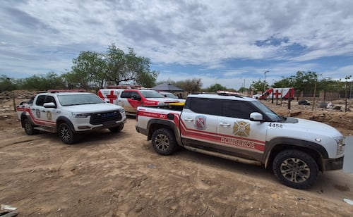 Buscan a adulto mayor arrastrado por la corriente en Hermosillo; reanudan operativo tras intensa tormenta