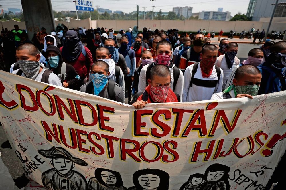 Padres de los 43 piden que un solo juzgado lleve su caso. Foto: Issac Esquivel | Archivo EFE
