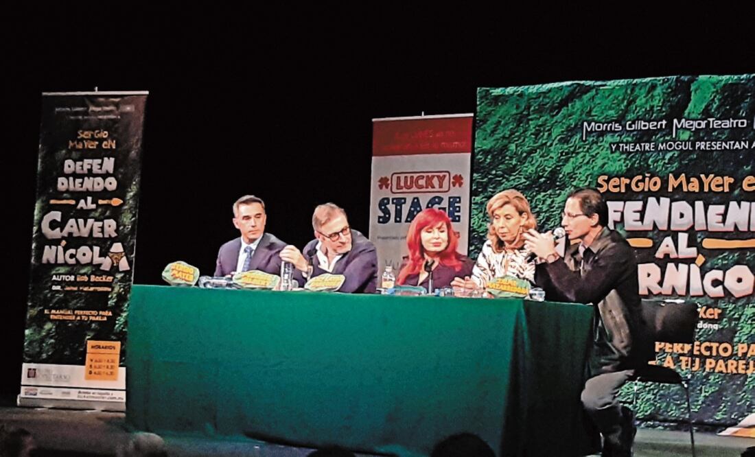 Mayer, Gilbert, la alcaldesa Layda Sansores y Maricela Silva Andraca, directora de Cultura, Educación y Deporte. Foto: SUGHEY BAÑOS. EL UNIVERSAL