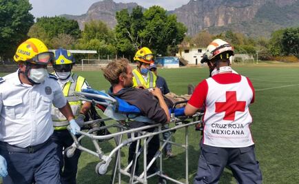 Rescatan a turista alemán que cayó en cañada de Tepoztlán