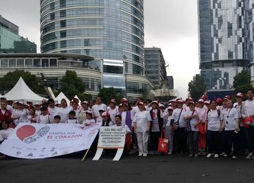 Pacientes realizan “caminata por el corazón”