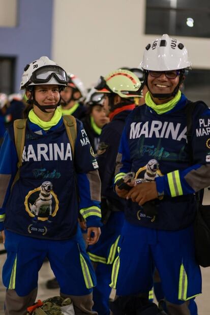 Con el espíritu de Frida, especialistas junto a perritos rescatistas viajan rumbo a Turquía