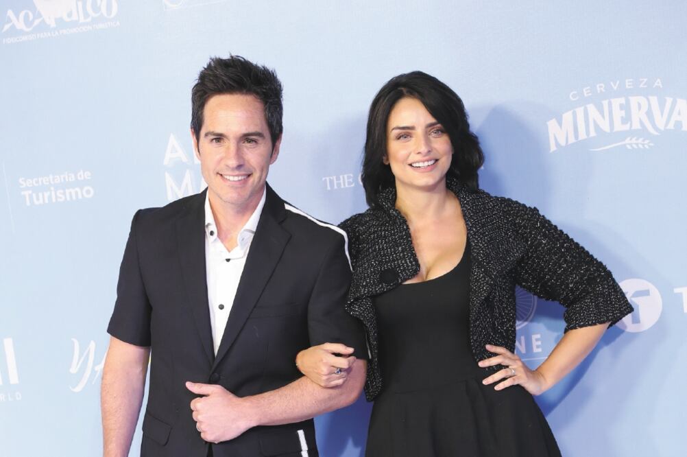 Mauricio Ochmann y Aislinn Derbez asistieron a la alfombra roja de la premiere de la película mexicana Ya Veremos (GERMÁN ESPINOSA. EL UNIVERSAL)