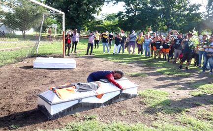 Damaris "era una gran jugadora": sepultan a mujeres y niña asesinadas en Chiapas