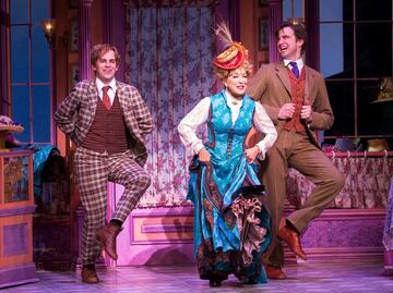 "Great Comet" y "Hello, Dolly!" lideran nominaciones de los Premios Tony