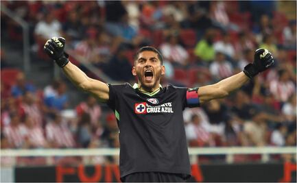 ¡SE DESPIDE! José de Jesús Corona sale de Cruz Azul tras 14 años