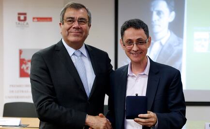 Pablo Montoya recibe premio José Donoso
