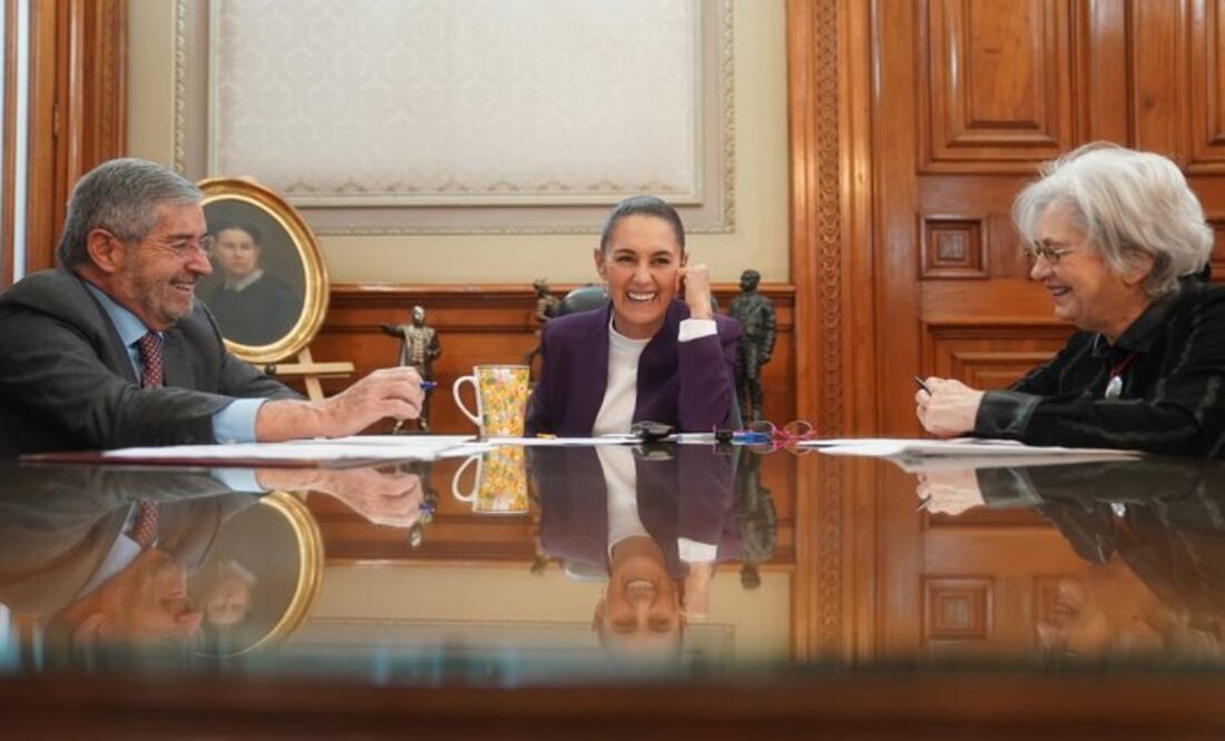 Claudia Sheinbaum sostiene llamada telefónica con el presidente de Chile, Gabriel Boric. Foto: tomada de X @Claudiashein