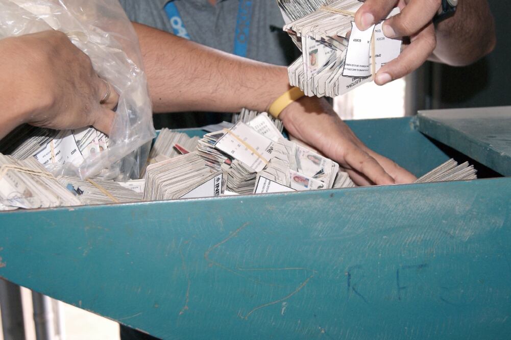 Los documentos que no fueron solicitados permanecerán guardados hasta que pase la elección de la Asamblea Constituyente. 