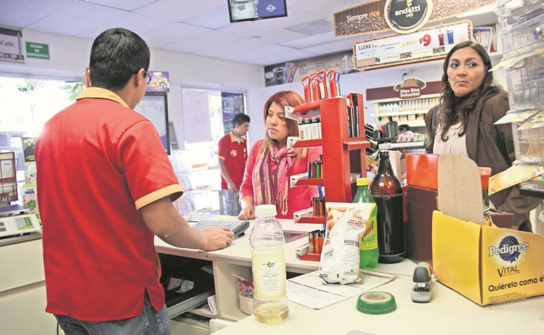 Alistan pagos sin contacto en tiendas de conveniencia. Foto: Archivo/El Universal