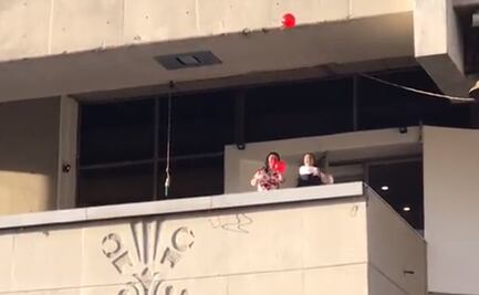 "Son prácticas que no deberían de existir", dice Sheinbaum sobre pelotas con billetes que lanzó Sandra Cuevas