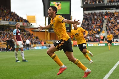 Jiménez le da el triunfo al Wolverhampton