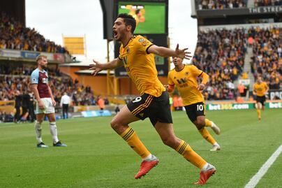 Jiménez le da el triunfo al Wolverhampton