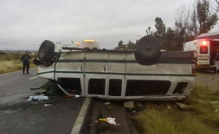 Tractocamión impacta camioneta en Zacatecas; mueren 2