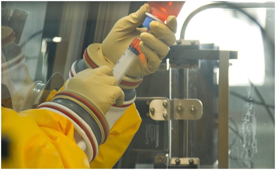 La presidenta Claudia Sheinbaum Pardo aseguró que tiene que haber sanciones penales y administrativas en contra de la empresa Productos Hospitalarios SA de CV. Foto: Tomada de mezcla parenterales