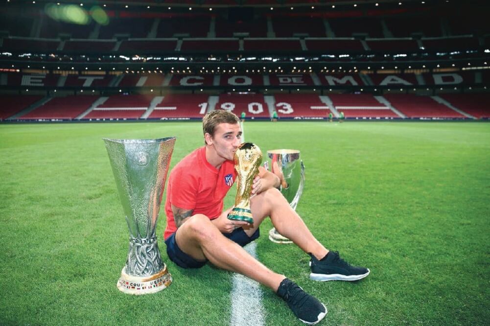 El francés destacó en el Mundial, la Europa League y Supercopa. (TWITTER)