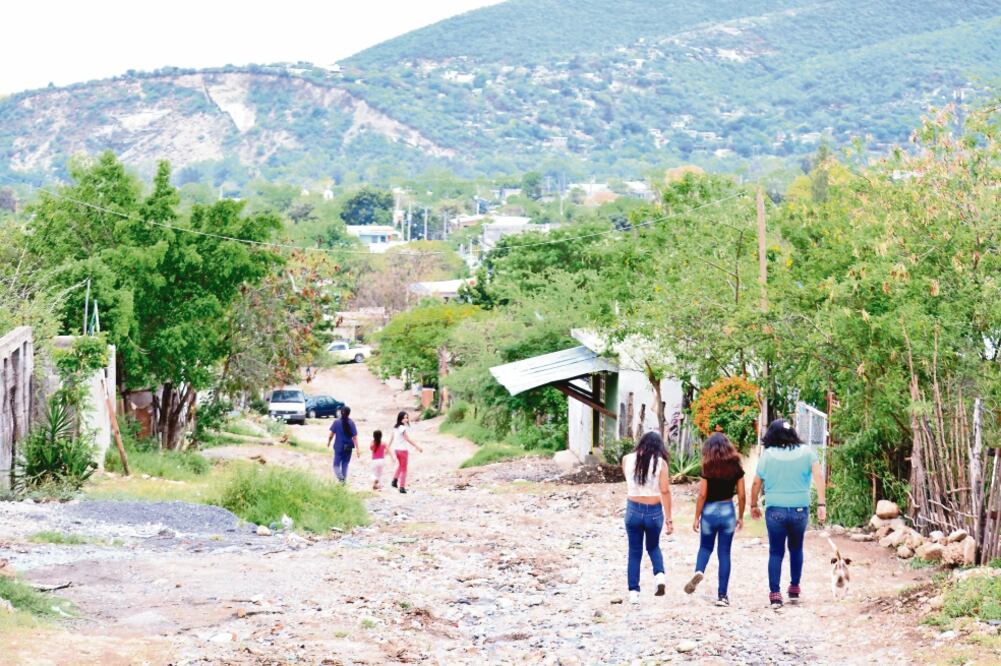 La colonia se ubica al surponiente de la capital, al pie de la Sierra Madre Oriental. Fue fundada hace 18 años y la gente esperaba apoyos del gobierno (FOTOS: ROBERTO AGUILAR. EL UNIVERSAL)