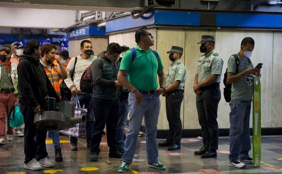 Este jueves, la Guardia Nacional inició operaciones de seguridad en el Metro. Foto: Germán Espinosa/ EL UNIVERSAL 