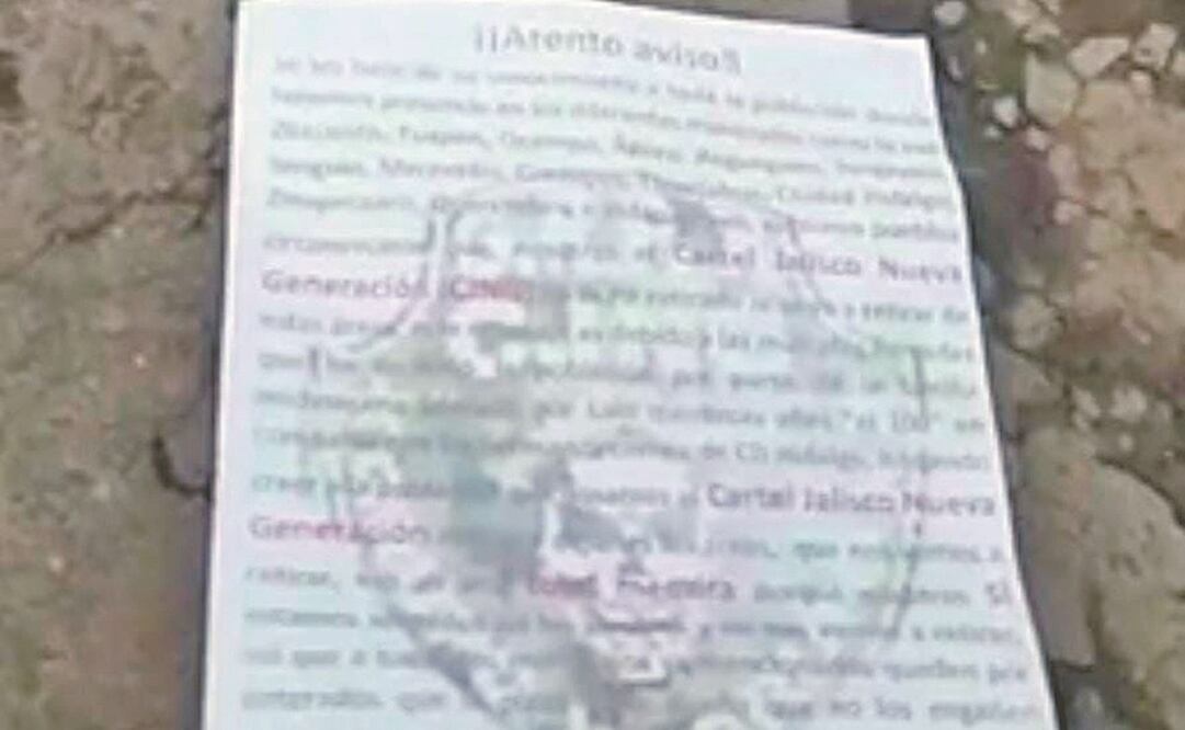 Las autoridades retiraron los volantes de la vía pública. Foto: Especial