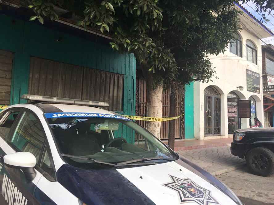 Bar La Antigua donde fue asesinado el periodista Luciano Rivera Delgado, durante la madrugada del lunes (ESPECIAL)