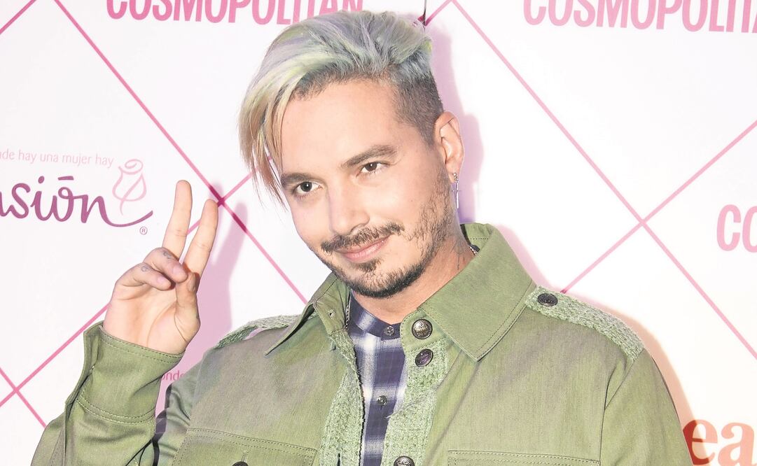 El cantante desfiló por la alfombra de Cosmopolitan (CARLOS MEJÍA. EL UNIVERSAL)