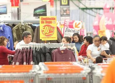 March consumer confidence posts biggest fall since Aug 2014