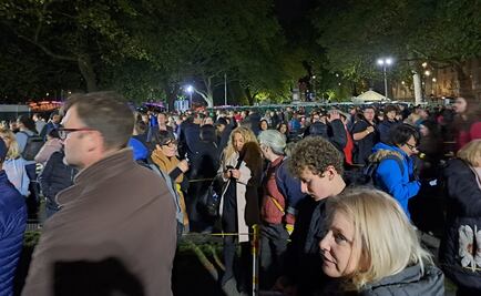 "No me voy hasta no ver a la reina": británicos siguen en espera para despedir a Isabel II