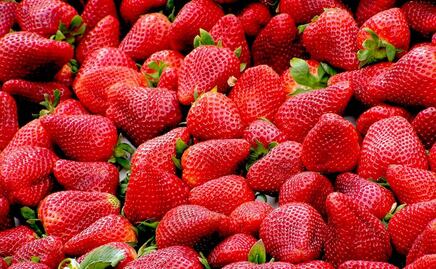 Esta es la manera para desinfectar fresas que no querían que supieras