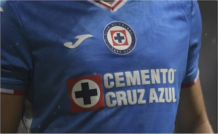 Jugador de Cruz Azul festeja su boda y se olvida de sus compañeros