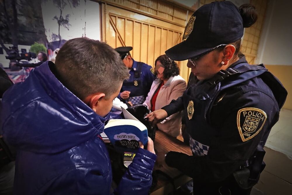 El programa Mochila Segura se lleva a cabo en más de ocho mil cien planteles escolares de la Ciudad de México. Foto: Archivo/EL UNIVERSAL