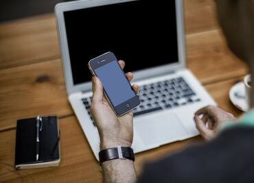 Empresas de Reino Unido implementan semana laboral de 4 días; registran impactos positivos