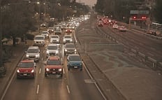 Qué autos ya no podrán circular a diario este 2026