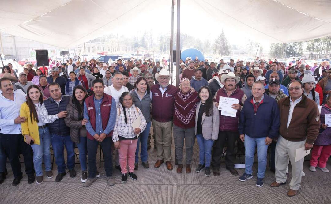 En Acambay, Estado de México, productores agrícolas recibieron herramientas e insumos como cisternas, molinos y motobombas mediante el programa Por el Rescate del Campo, gestionado por la Secretaría del Campo estatal. (18/01/25) Foto: Especial