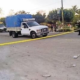 Emboscan a coyotes; matan a 2 migrantes