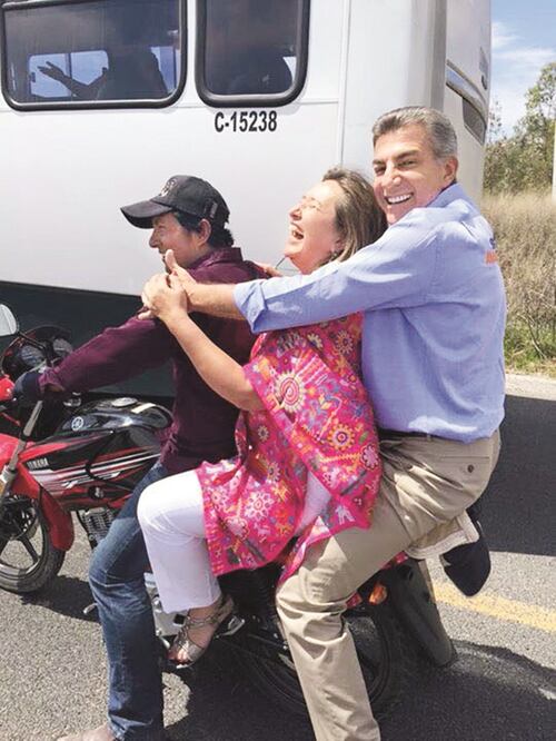 El candidato panista al gobierno de Puebla, Tony Gali, recibió el apoyo de la delegada Xóchitl Gálvez (ARCHIVO EL UNIVERSAL)
