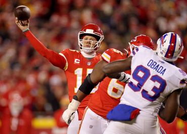Chiefs sobreviven a feroces Bills en épico partido