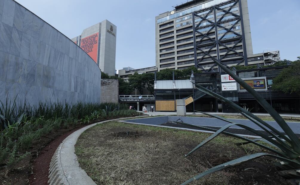 Martí Batres entrega obras de rehabilitación de Glorieta de Insurgentes. Foto: Fernanda Rojas