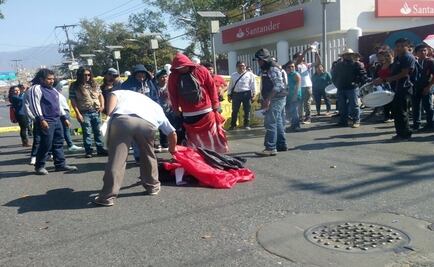Maestros y alumnos piden liberar la UABJO