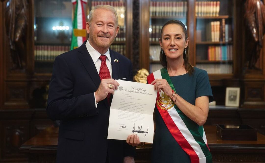Claudia Sheinbaum recibió en Palacio Nacional a Ronald Johnson, nuevo embajador de EU en México para presentar sus cartas credenciales. Foto: Presidencia