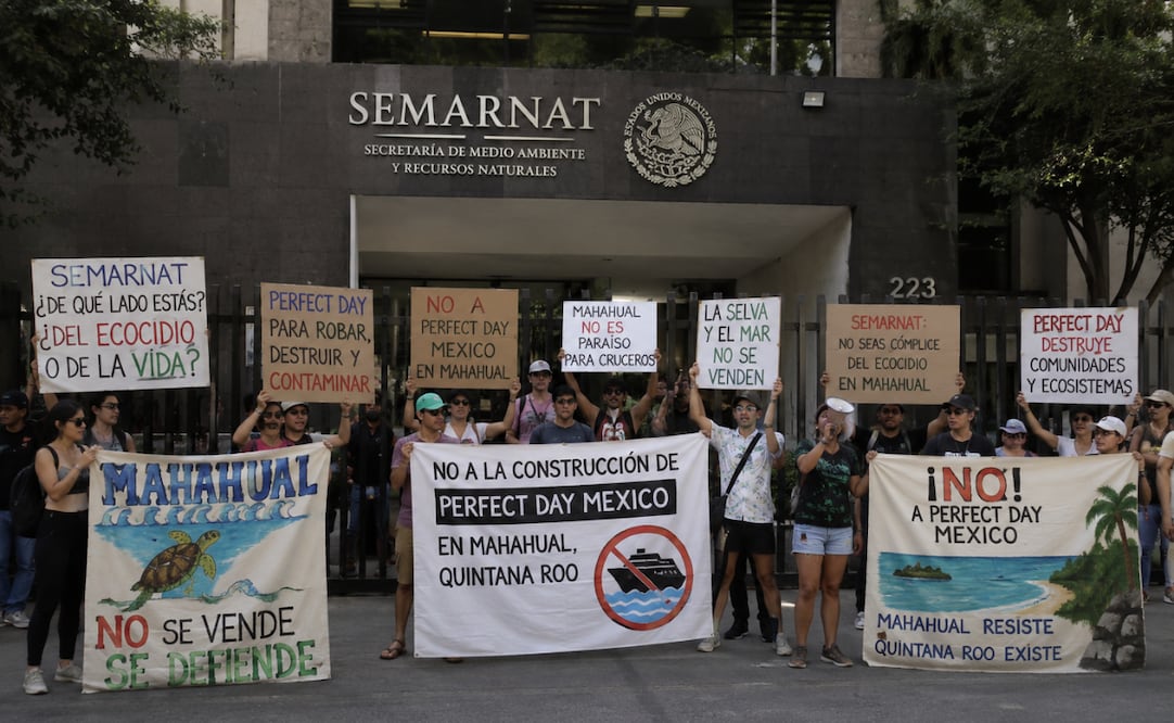 La organización mexicana Sélvame MX convocó a los ciudadanos de la CDMX a una manifestación pacífica frente a las instalaciones de Semarnat. Foto: Imagen generada con IA