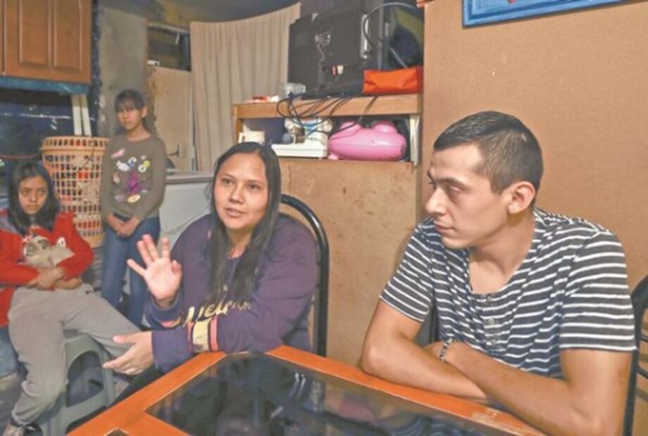 Por turnos, el modelo que seguirán 4 hermanitos por regreso a clases