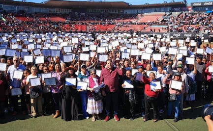 Alcalde de Tijuana toma protesta a más de mil comités vecinales; resalta “enlace directo” entre colonias y Ayuntamiento