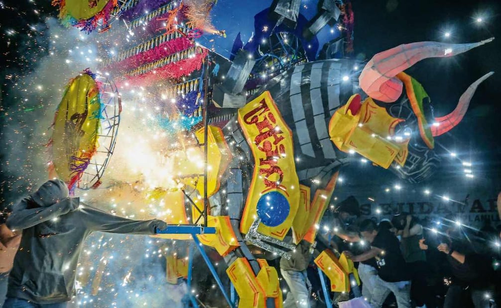 Hay personas que gustan de torear a los artesanos y sus creaciones. Foto: Luis Camacho y Osmar Alvarado / EL UNIVERSAL